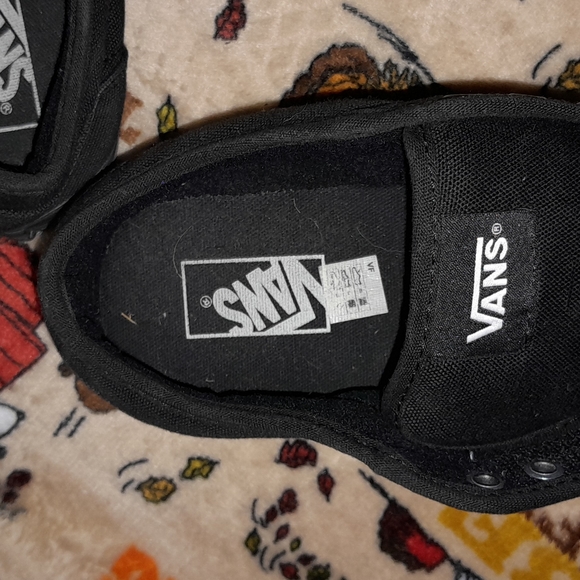 NWOT Black Daheny Classic Vans Men's Size 9 - Picture 3 of 5